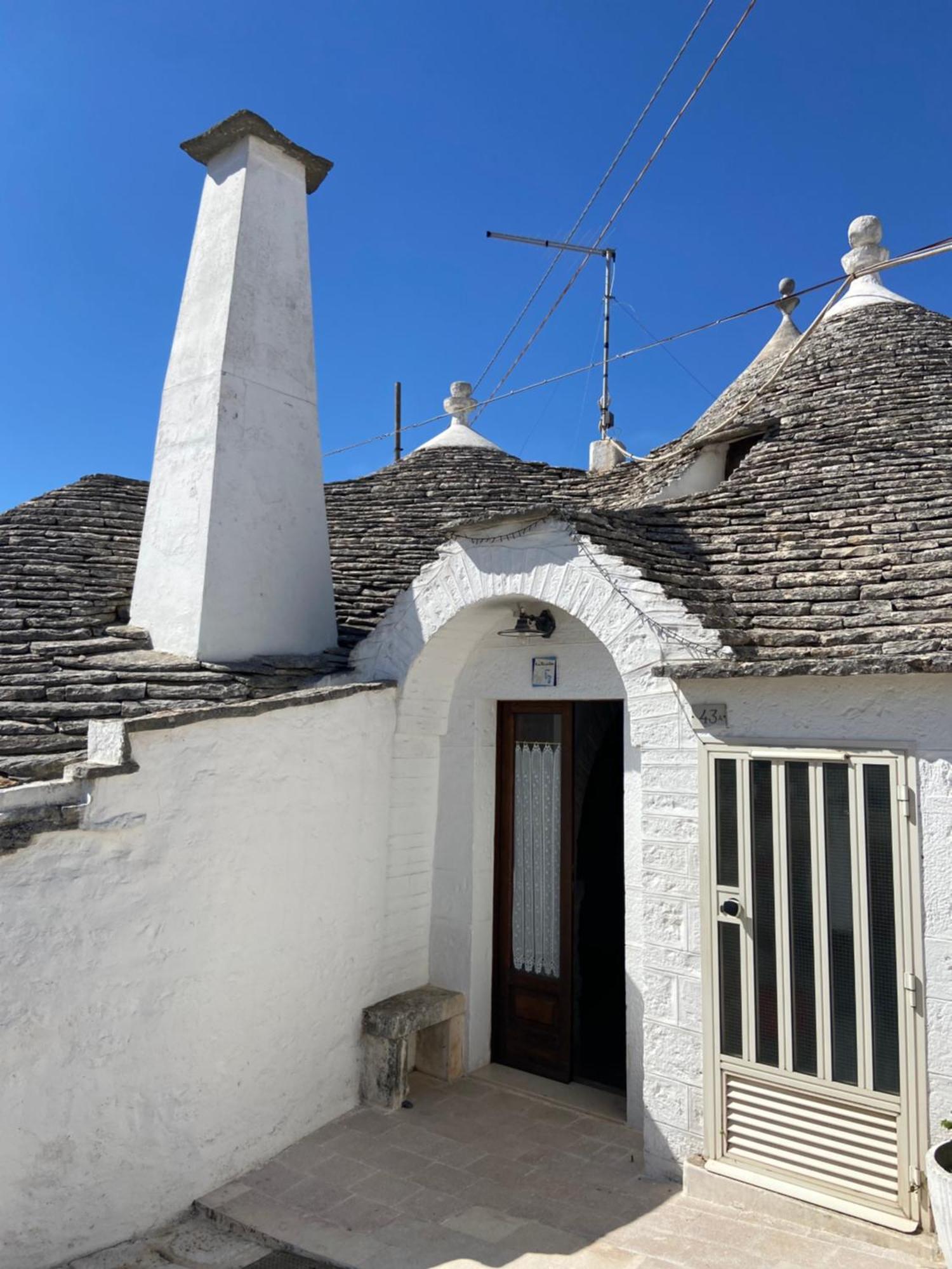 A Due Passi Dal Centro - Trullo Apartment Alberobello Exterior photo