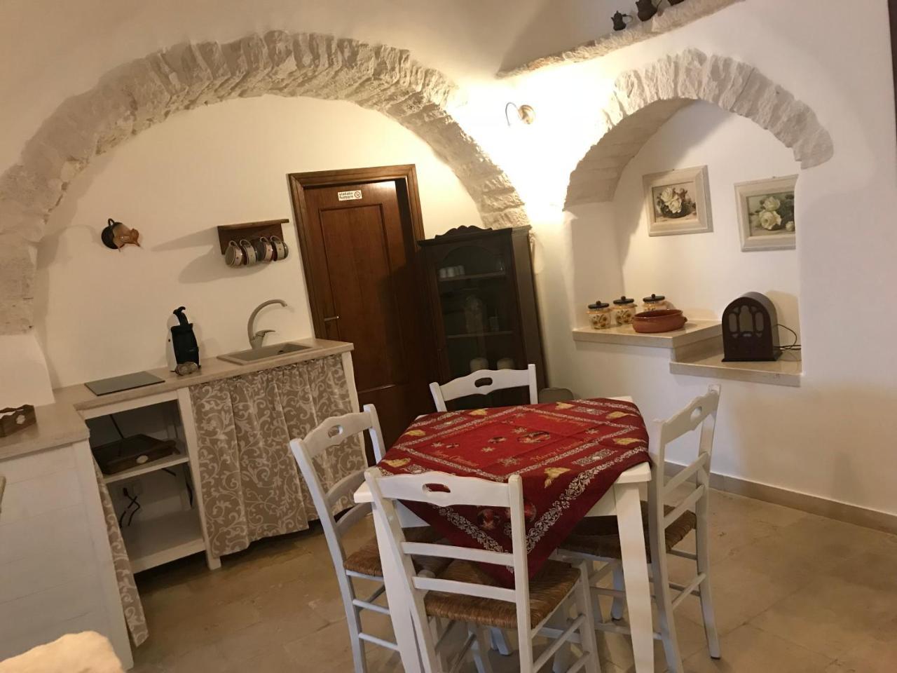 A Due Passi Dal Centro - Trullo Apartment Alberobello Exterior photo